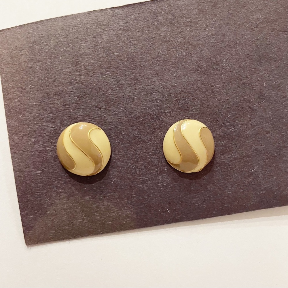 Vintage Round Stud Earrings in Gold, Cream and Brown Enamel